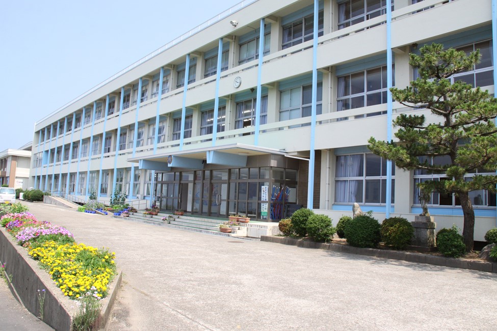 河野小学校